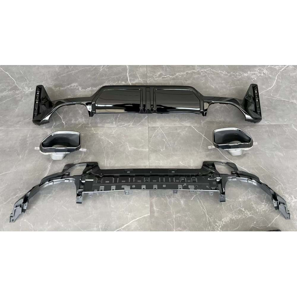 G20 LCI 340 M Performans Rear Diffuser Left - Right Single Output + Exhaust Tips Piano Black ABS / 2022 - up