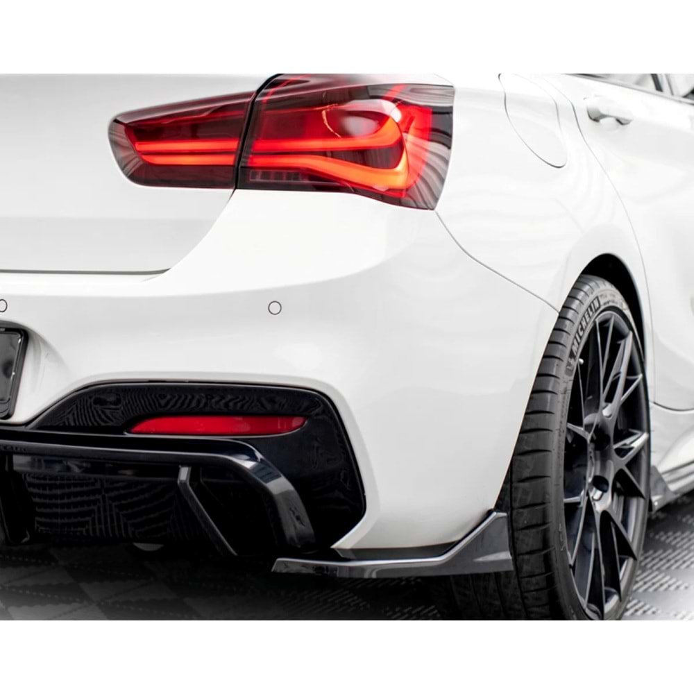 F20 LCI Rear Flap Piano Black ABS / 2015 - 2018