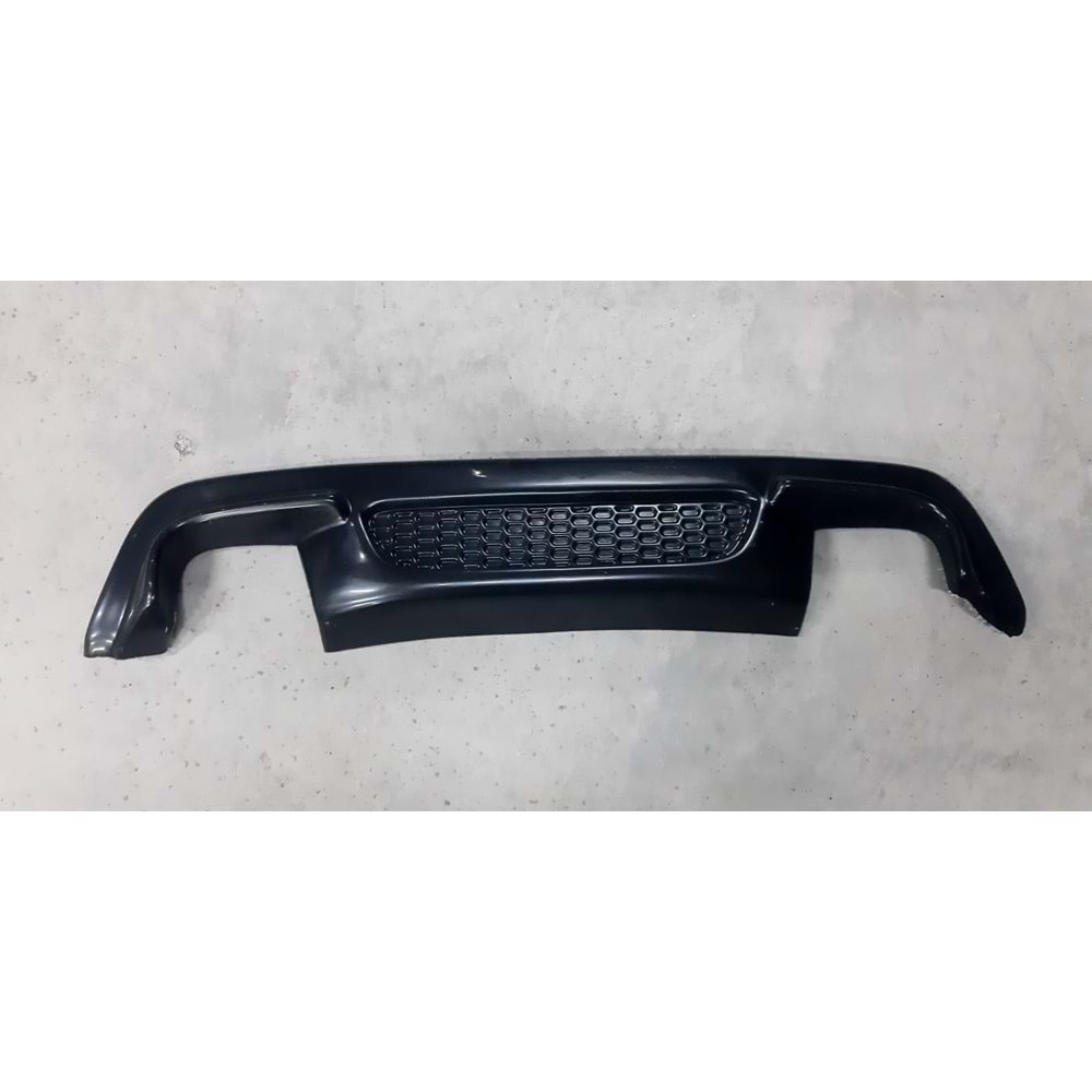 E60 M5 Rieger Style Diffuser R+L Dual Output Piano Black Vacuum Plastic / 2003-2010