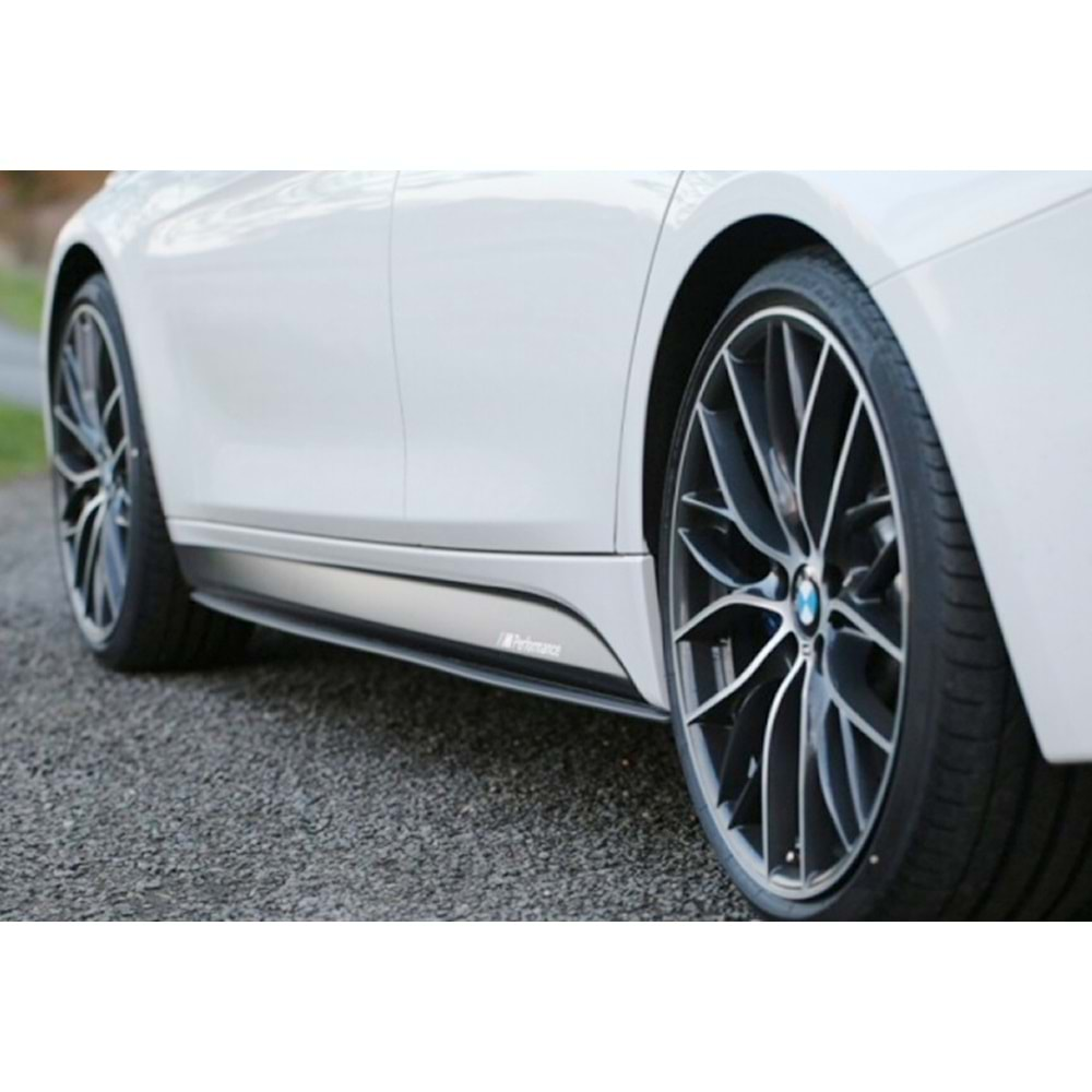 F10 Side Skirt Lower Lip Piano Black Vacuum Plastic / 2010-2017