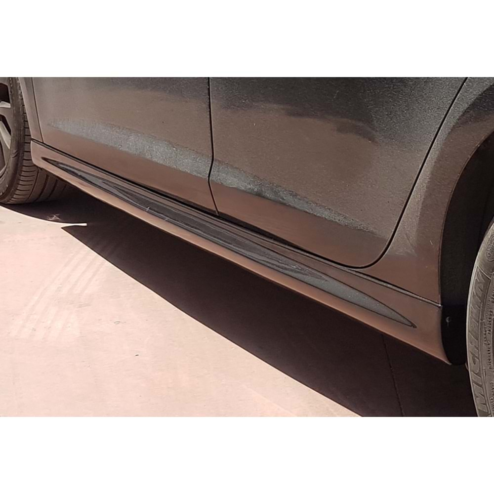 Leon Mk3 Sport Side Skirts Raw Surface Vacuum Plastic / 2012-2020