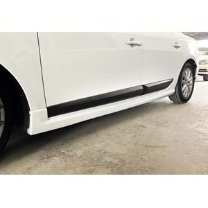 Fluence Sport Side Skirts Raw Surface Vacuum Plastic / 2009-2016