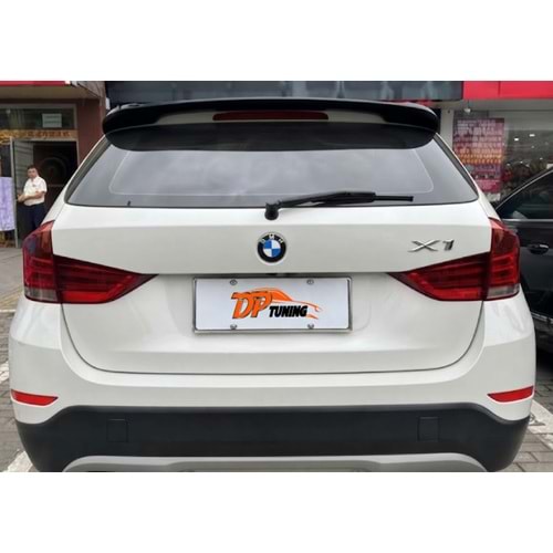 X1 E84 Rear Roof Spoiler Piano Black ABS / 2012 - 2015