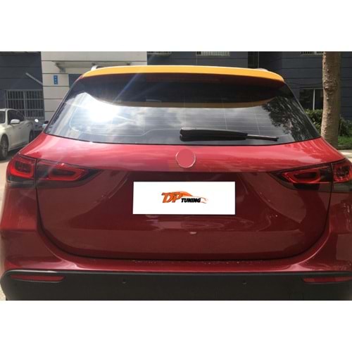 GLA X157 Rear Roof Spoiler Piano Black ABS / 2020 - up