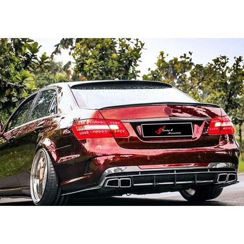 W212 Rear Roof Spoiler Piano Black ABS / 2009-2016
