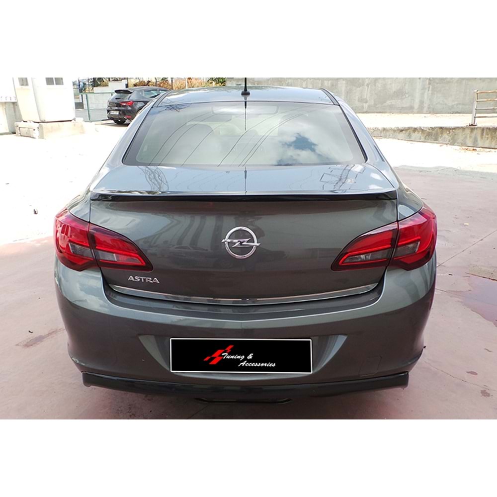 Astra J Sedan Rear Trunk Sport Spoiler Primer Painted Fiberglass / 2011-2020
