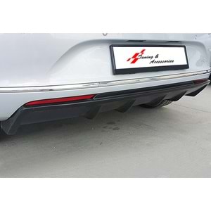 Astra J HB Rieger Diffuser Piano Black Vacuum Plastic / 2012-2015