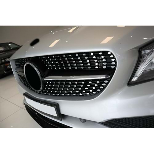 CLA C117 Diamond Front Grille ABS / 2012-2015 (Chrome + Piano Black)