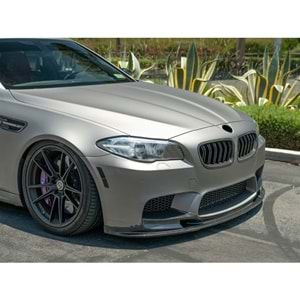 F10 M5 Front Lip Piano Black Vacuum Plastic / 2010-2017