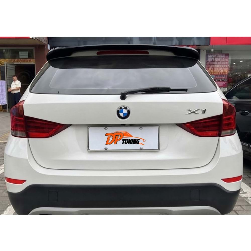 X1 E84 Rear Roof Spoiler Piano Black ABS / 2012 - 2015