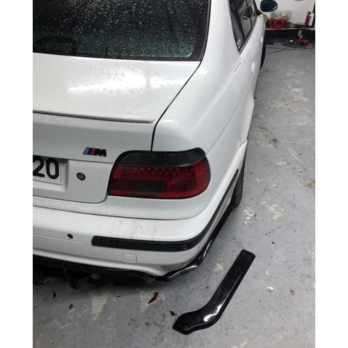 E39 M Technic / M Sport Rear Flaps Piano Black Vacuum / 1995-2003