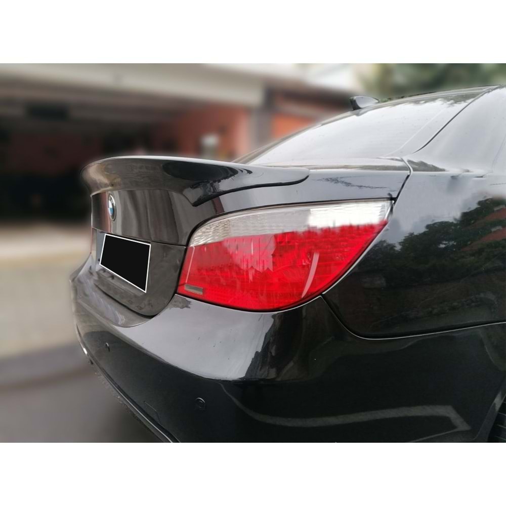 E60 CSL Rear Trunk Spoiler Piano Black Vacuum Plastic / 2003-2010