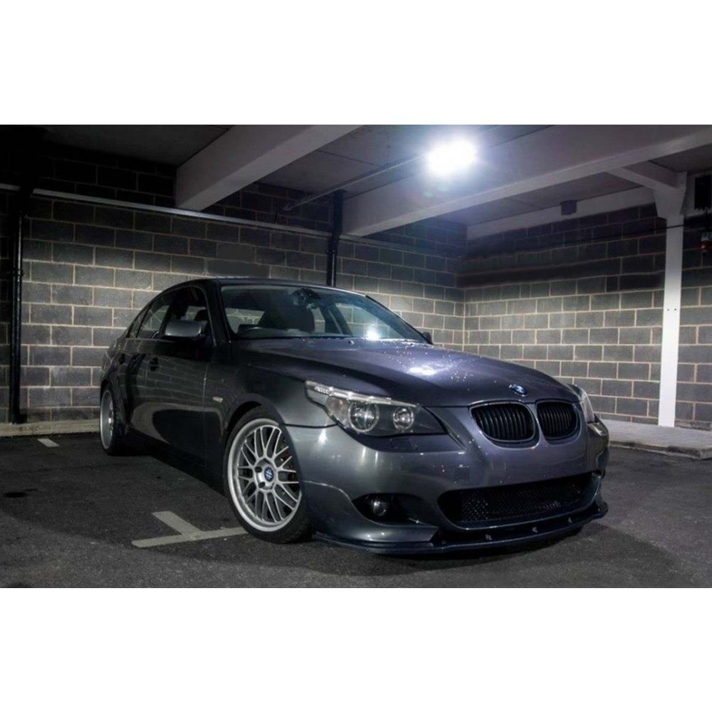 E60 M Technic Max Front Lip Piano Black Vacuum Plastic / 2003-2010