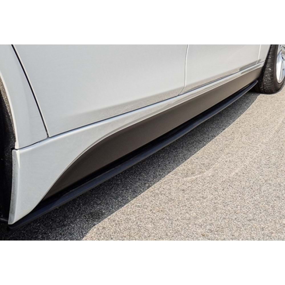 F10 Side Skirt Lower Lip Piano Black Vacuum Plastic / 2010-2017