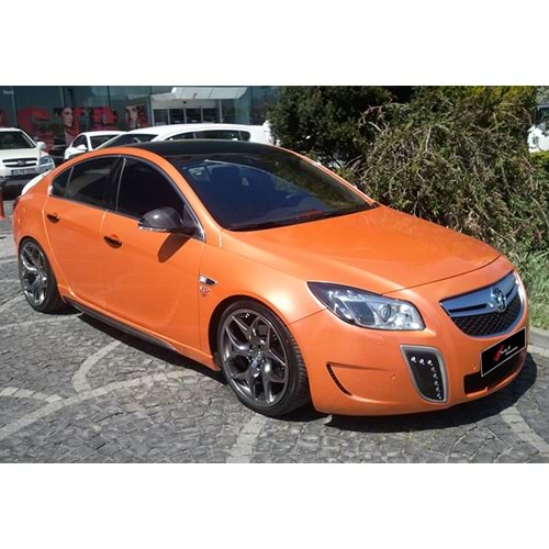 Insignia A OPC Side Skirts Raw Surface Vacuum Plastic / 2008-2017