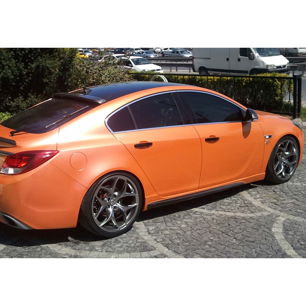 Insignia A OPC Side Skirts Raw Surface Vacuum Plastic / 2008-2017