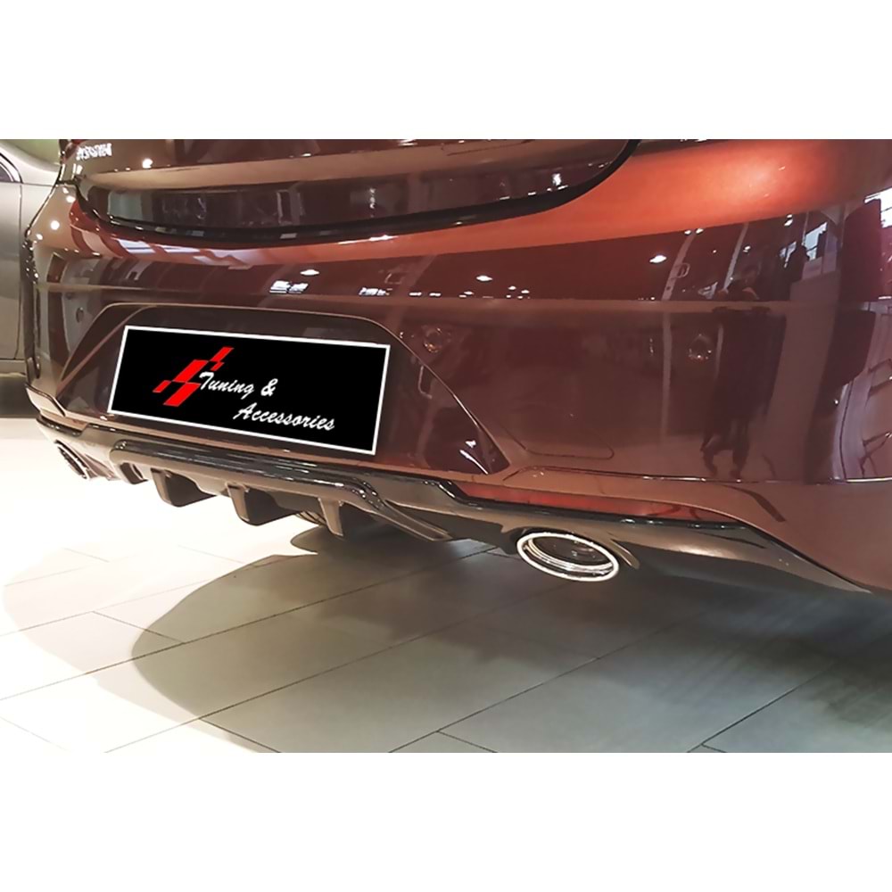 Insignia B OPC Line Style Diffuser With Exhaust Tips Piano Black Vacuum Plastic / 2017-2020