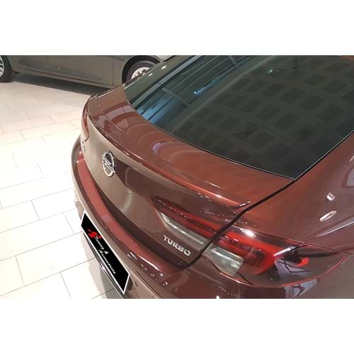 Insigna B Rear Trunk Spoiler Raw Vacuum Plastic / 2017 After