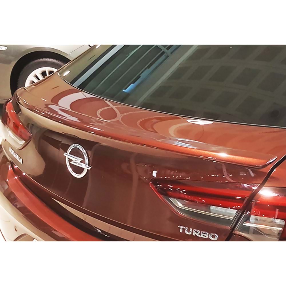 Insigna B Rear Trunk Spoiler Raw Vacuum Plastic / 2017 After