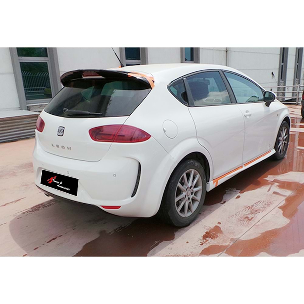 Leon Mk2 FL Cupra Rear Bumper Primer Painted Fiberglass / 2009-2012