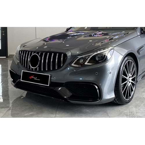 W212 FL GTR Front Grille ABS / 2013-2016 (Chrome Line + Piano Black)