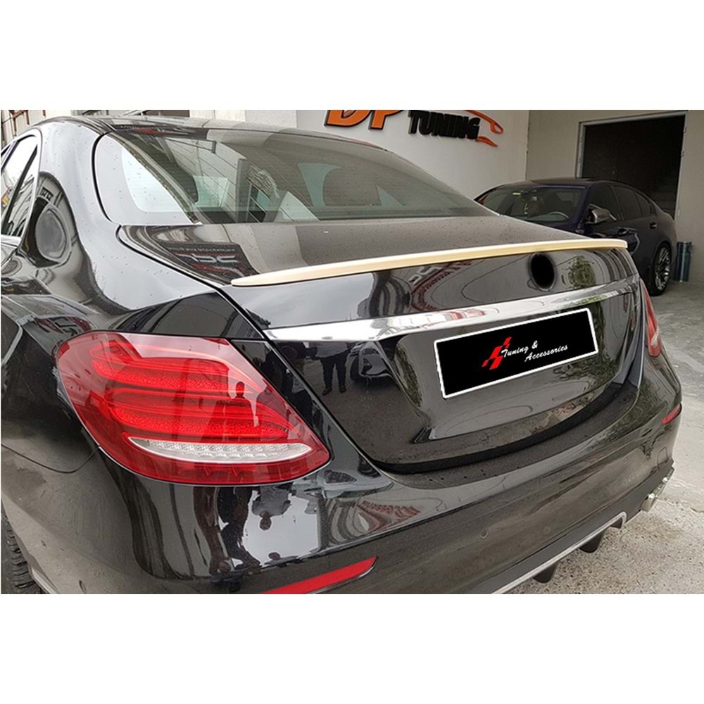 W213 Rear Trunk Spoiler Raw Surface ABS / 2017 - up